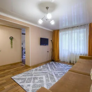 https://408-uutnaya-quartira-v-centre.hotels-of-almaty.com